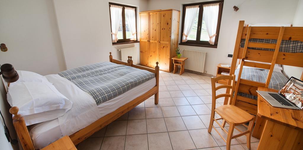 Hotel Gallo Cedrone Valdisotto Zimmer foto